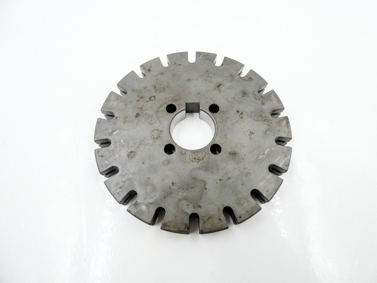 Pignon de scie F12-30 18 dents pour SC 609106 Log Max