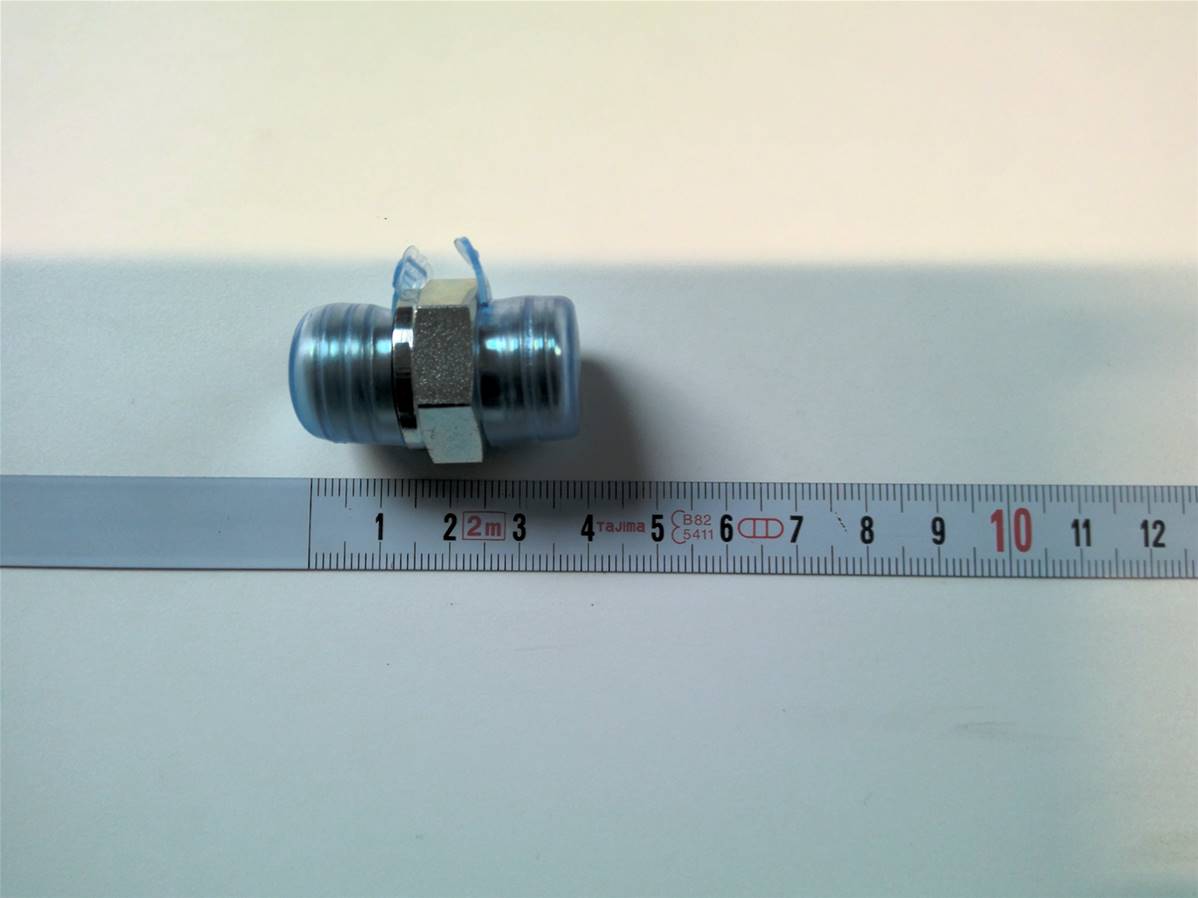 Adaptateur 3/8'' - 11/16'' UNF/ORFS Log Max RE601754
